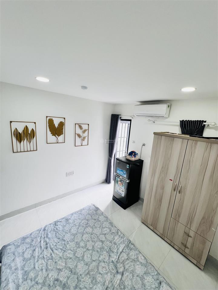 Cho thuê ch 30m2 có balcon full nội thất ở cmt8, q10. giá chỉ 6.3tr/tháng