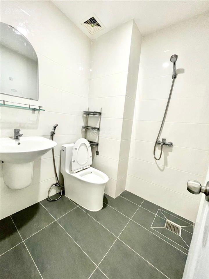 Cho thuê căn hộ 25m2 full nội thất ngay cmt8, q10. giá chỉ 4.7tr/tháng