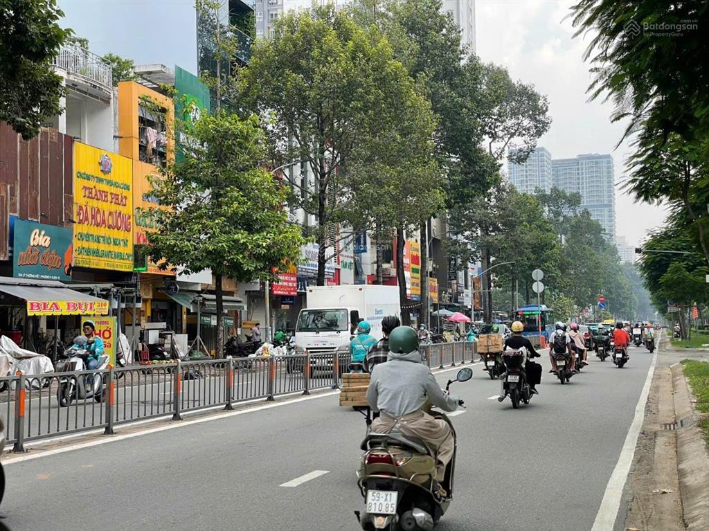 Bán nhà 2 mt hẻm xe tải nguyễn tri phương q10 , 7x14 ,98 m2 ,giá 17,8 tỷ