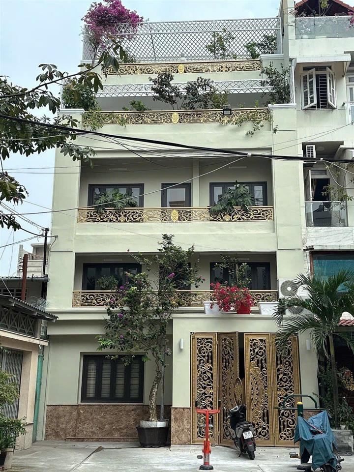 Bán nhà hẻm xe tải trần hưng đạo  an bình q. 5 giáp q. 1, 7,8x11m, 4 tầng thang máy giá 19,5 tỷ