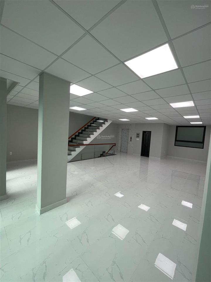 Toà nhà mặt tiền nb lý thường kiệt q.10, dt 12x17m, kc 6 tầng, giá 70 tỷ