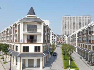 Chính chủ bán gấp căn lk45 gần ngay mặt đường vđ3.5 đối diện 12 toà chung cư và văn phòng