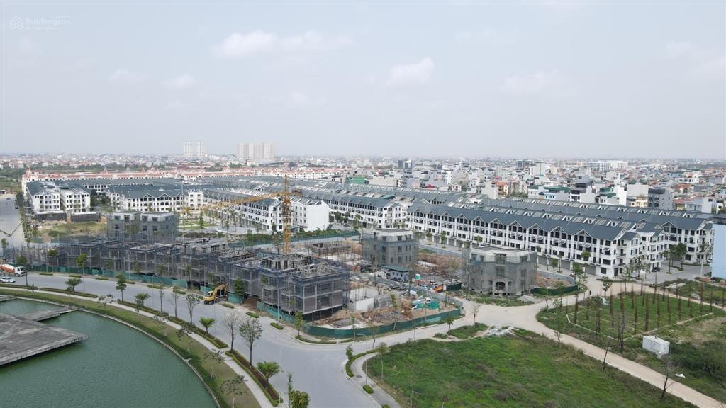 Chính chủ cần tiền gửi bán gấp  cắt lỗ căn liền kề 100m2, trục đường 30m dự án hinode royal park