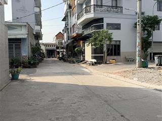 Bình tân sát ql1a, dt 55m2, hoàn công full 112m2, giá tốt nhất khu