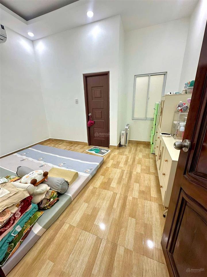 Nhà hồ văn long 69m 3 tầng xe hơi vào nhà gần kcn tân bình 300m 4km ra sân bay chỉ 5.55 tỷ