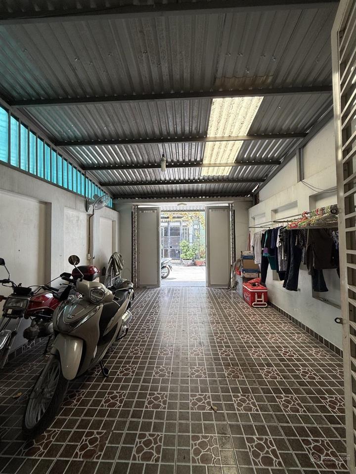 Nhà 3 tầng btct hxh 8m liên khu 4  5, 97m2, 4pn, chỉ 6.5 tỷ (giá tốt hơn khu vực ~18%)