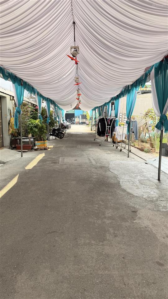 Nhà 3 tầng đẹp, gần vòng xoay trần văn giàu, hẻm 6m ở là mê