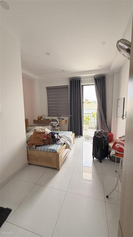 Nhà 3 tầng đẹp, gần vòng xoay trần văn giàu, hẻm 6m ở là mê