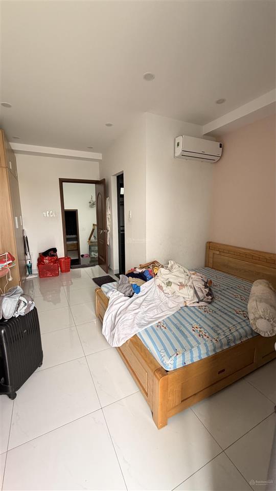 Nhà 3 tầng đẹp, gần vòng xoay trần văn giàu, hẻm 6m ở là mê