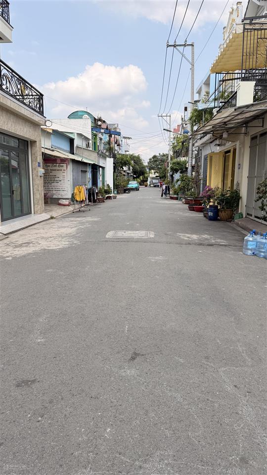 Nhà 96.8m2  khu dân trí  hẻm 8m thông  giá rất tốt khu bình hưng hòa b