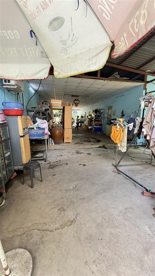 Nhà mặt tiền ngang 25m hiếm có 338,5m2 full thổ cư gần lũy bán bích, kinh doanh đỉnh, giá tốt