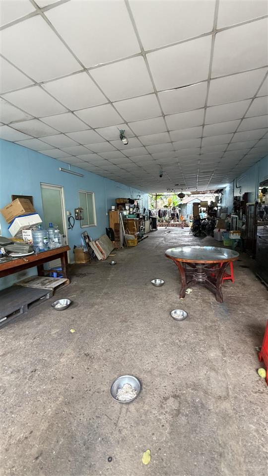 Nhà mặt tiền ngang 25m hiếm có 338,5m2 full thổ cư gần lũy bán bích, kinh doanh đỉnh, giá tốt