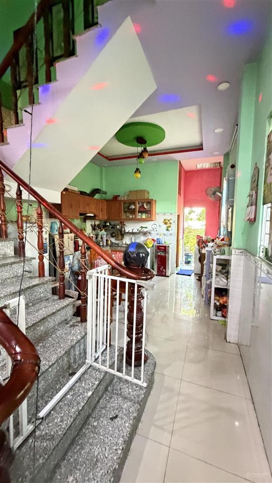 Bán nhà đúc kiên cố 176.3m2 full thổ cư đường xe tải 7m ngay ubnd vĩnh lộc b kinh doanh đỉnh