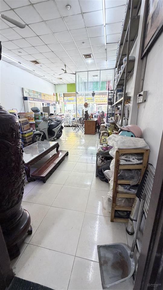 Bán nhà mặt tiền kinh doanh bà điểm 202m2 giá chỉ 70 triệu/m, khai thác 45 triệu/tháng