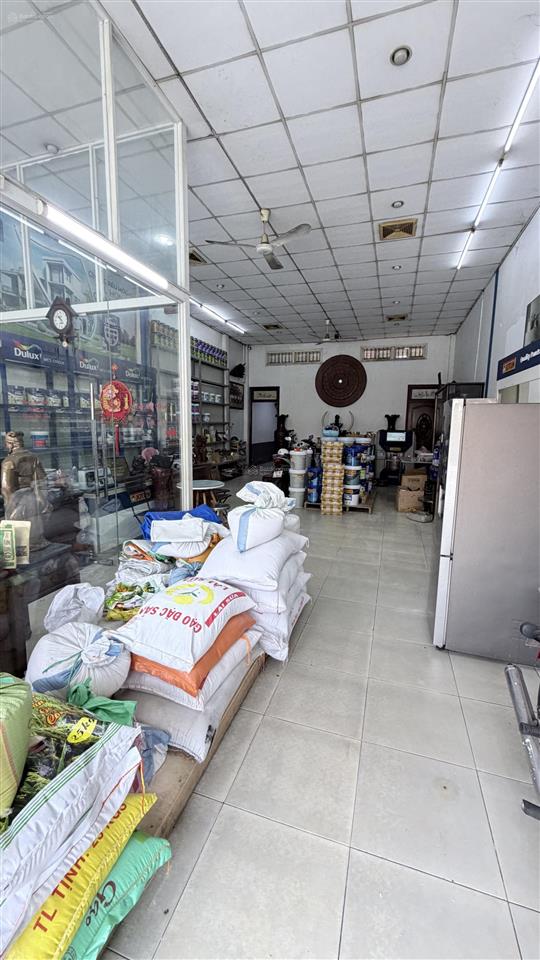 Bán nhà mặt tiền kinh doanh bà điểm 202m2 giá chỉ 70 triệu/m, khai thác 45 triệu/tháng