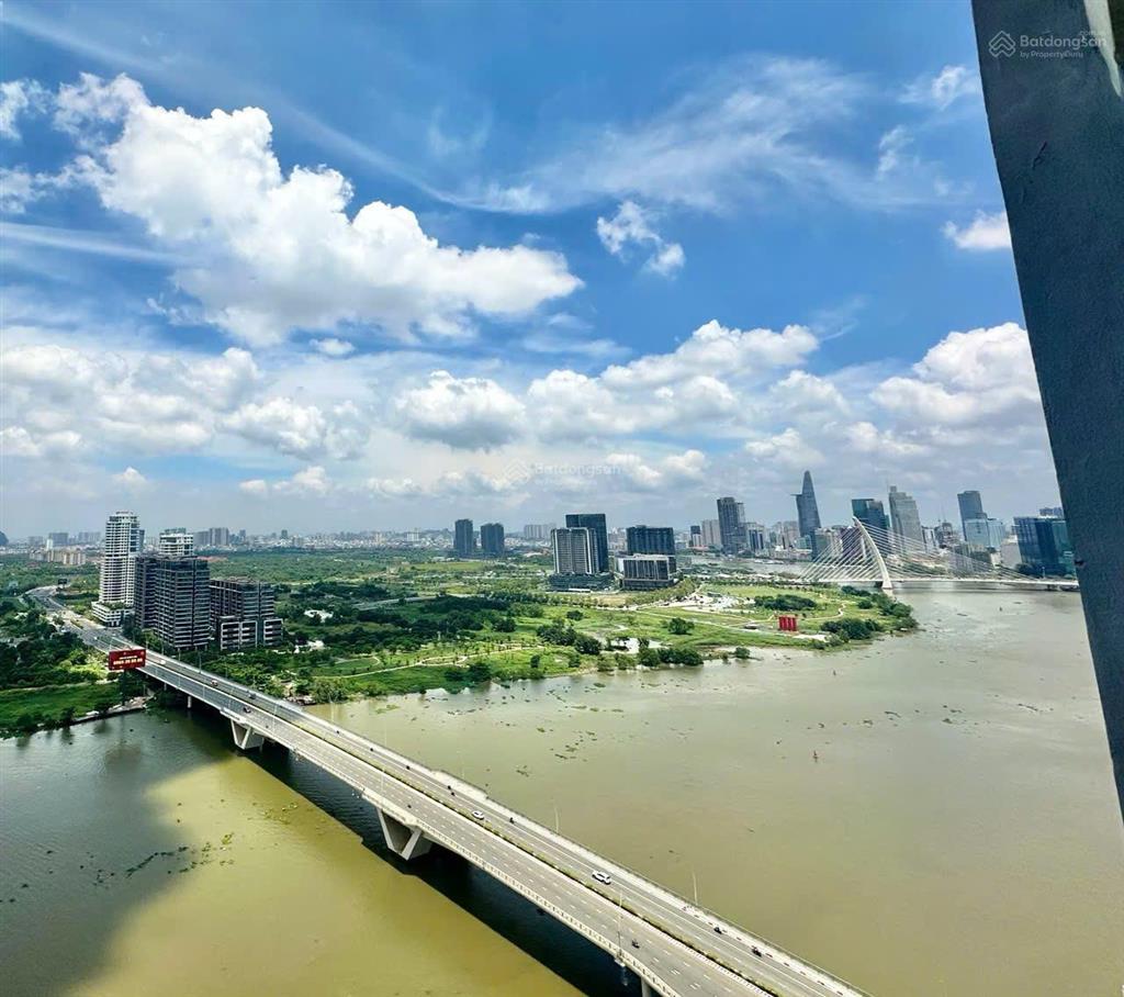 Cho thuê căn góc silver house  sunwah pearl  125m2, nhà mới 100% đẹp, cao cấp. giá 60tr/tháng