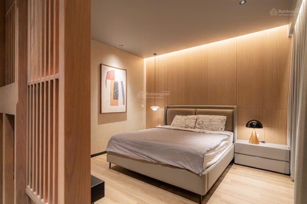 Cho thuê căn góc silver house  sunwah pearl  125m2, nhà mới 100% đẹp, cao cấp. giá 60tr/tháng