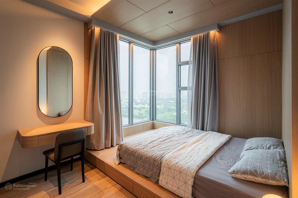 Cho thuê căn góc silver house  sunwah pearl  125m2, nhà mới 100% đẹp, cao cấp. giá 60tr/tháng