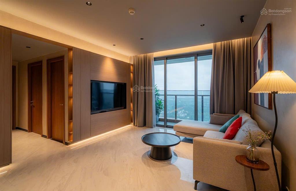 Cho thuê căn góc silver house  sunwah pearl  125m2, nhà mới 100% đẹp, cao cấp. giá 60tr/tháng