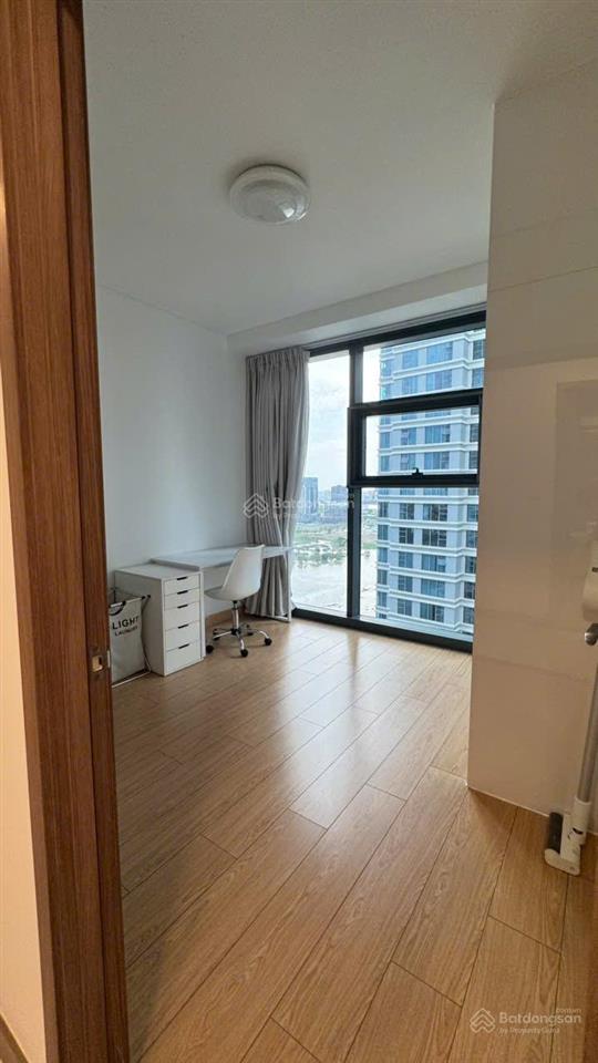 Sunwah pearl cho thuê căn 2pn, giá 40tr/tháng tầng cao, view xéo sông + thủ thiêm + pháo hoa