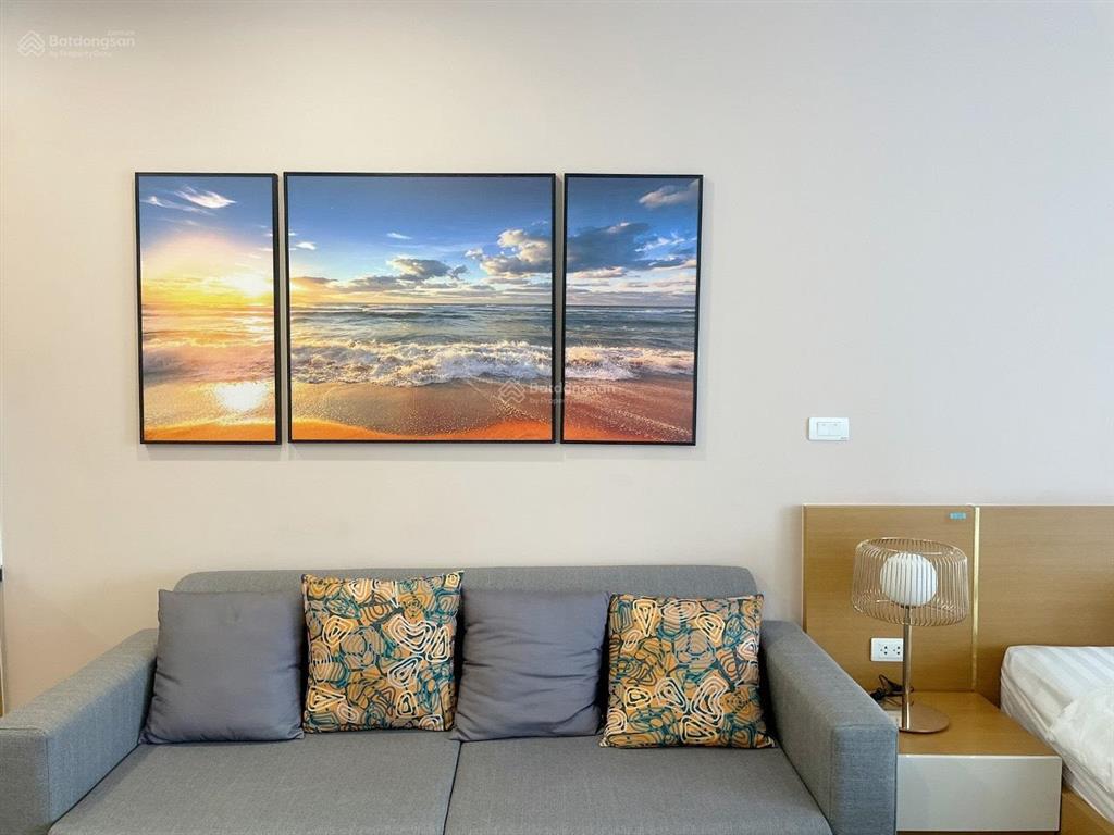 Bán gấp căn hộ đa dạng diện tích view biển đẹp thoáng mát, full nội thất đẹp. pkd 0906 147 ***