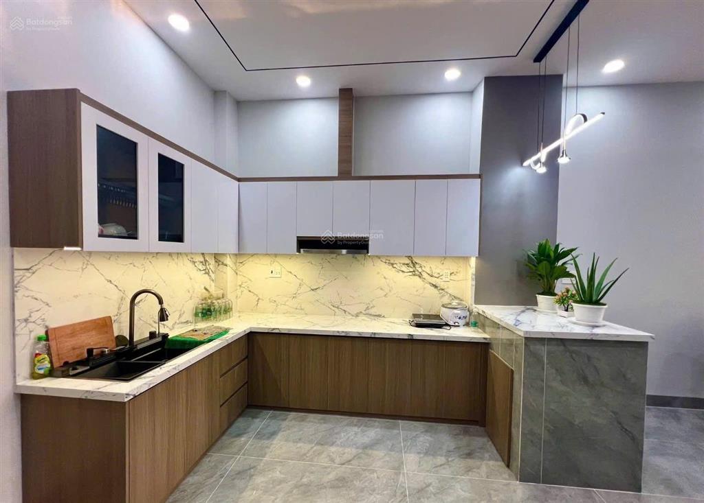 Bán nhà chính chủ, nhà mới 1 trệt, 2 lầu + sân thượng, 3pn tại kdc cát tường phú sinh