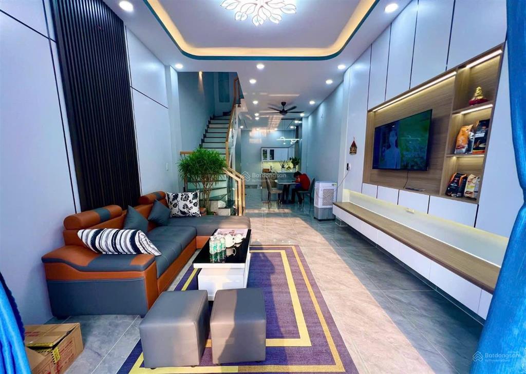 Bán nhà chính chủ, nhà mới 1 trệt, 2 lầu + sân thượng, 3pn tại kdc cát tường phú sinh