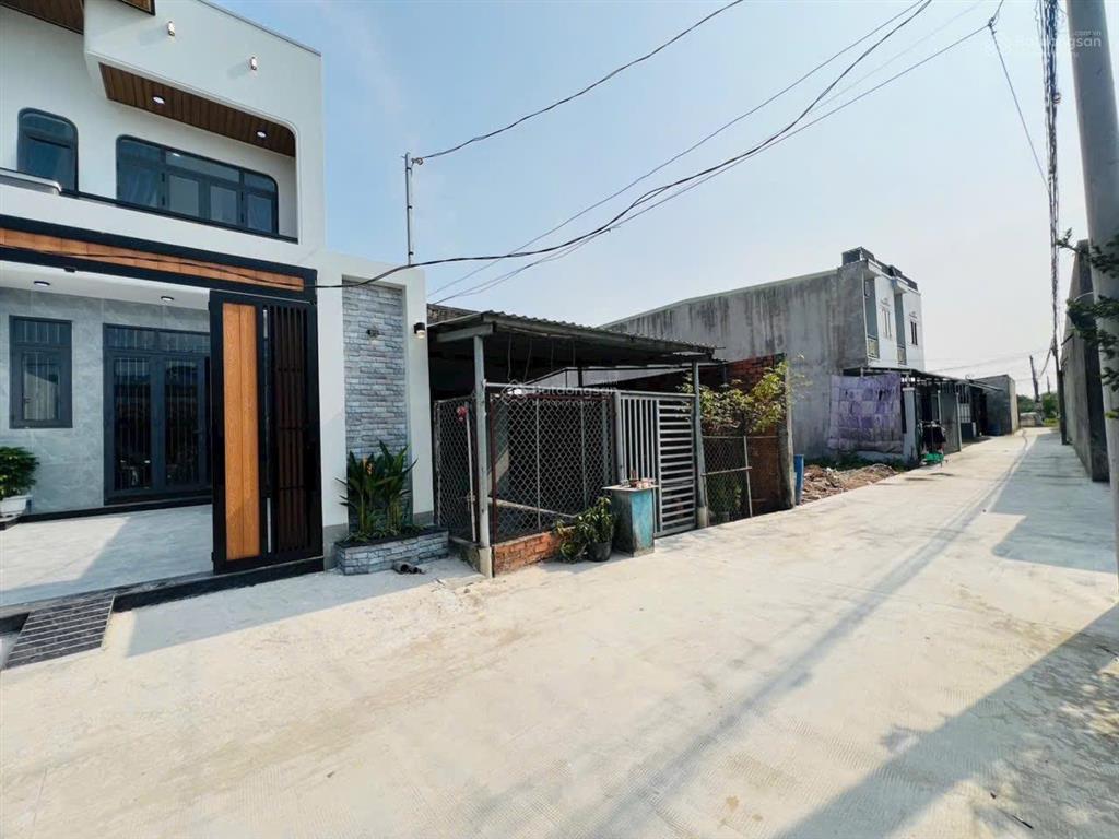 Bán nhà gần kcn hoàng gia, cách tl824 vào 350m | 5x32m có sân sau rộng, shr hỗ trợ bank