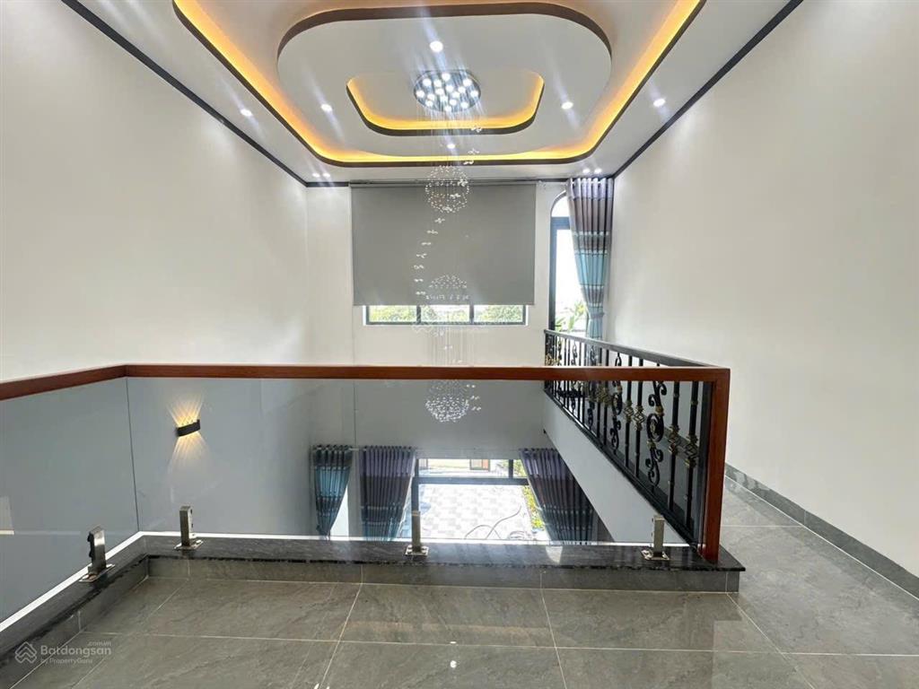 Chủ kẹt tiền hạ 150 triệu bán nhanh nhà mới siêu đẹp gần ngã 3 mỹ hạnh| dt 4.5x23m  0915 852 ***