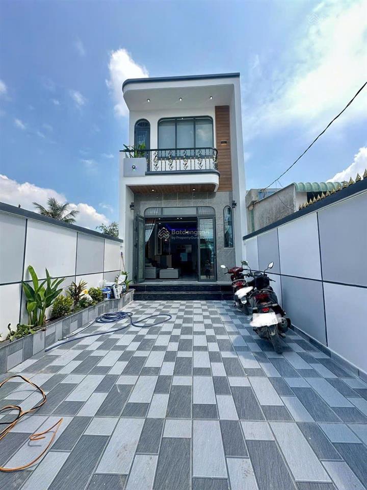 Chủ kẹt tiền hạ 150 triệu bán nhanh nhà mới siêu đẹp gần ngã 3 mỹ hạnh| dt 4.5x23m  0915 852 ***