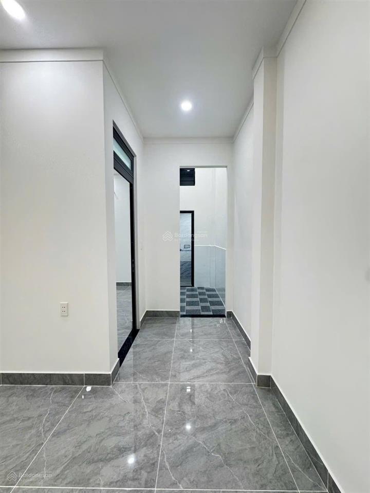 Bán nhà đường giồng lớn gần chợ mỹ hạnh, nhà mới đẹp dt 5x22m, shr hỗ trợ ngân hàng