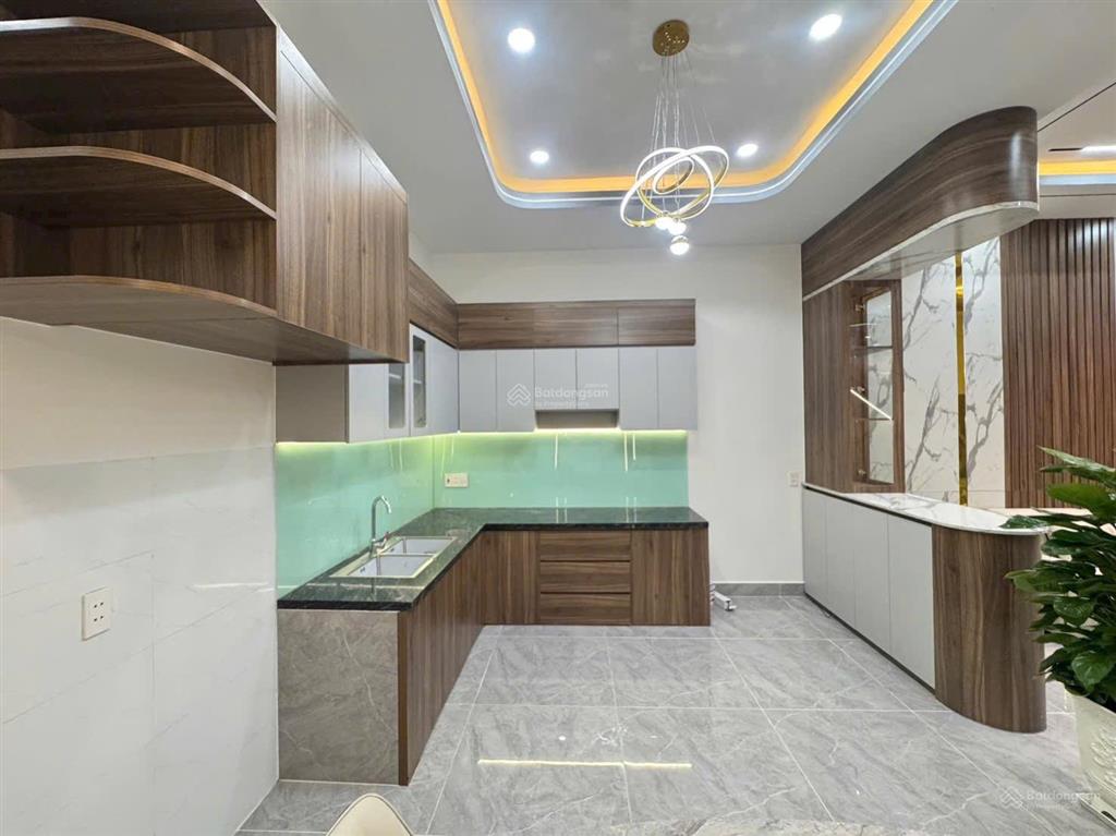 Bán nhà đường giồng lớn gần chợ mỹ hạnh, nhà mới đẹp dt 5x22m, shr hỗ trợ ngân hàng