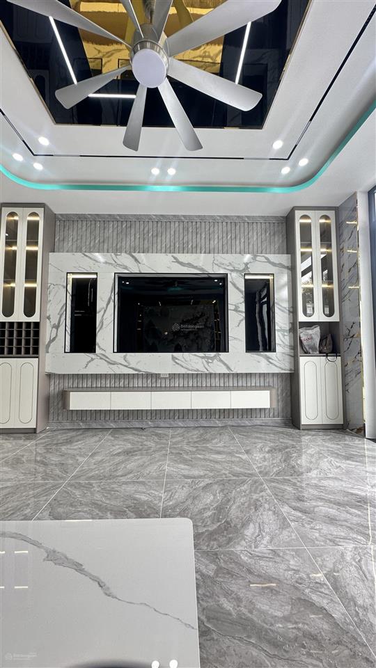 Bán nhà đường hoa vàng, xã mỹ hạnh nam | dt 5x25m| nhà mới xây 4 phòng ngủ
