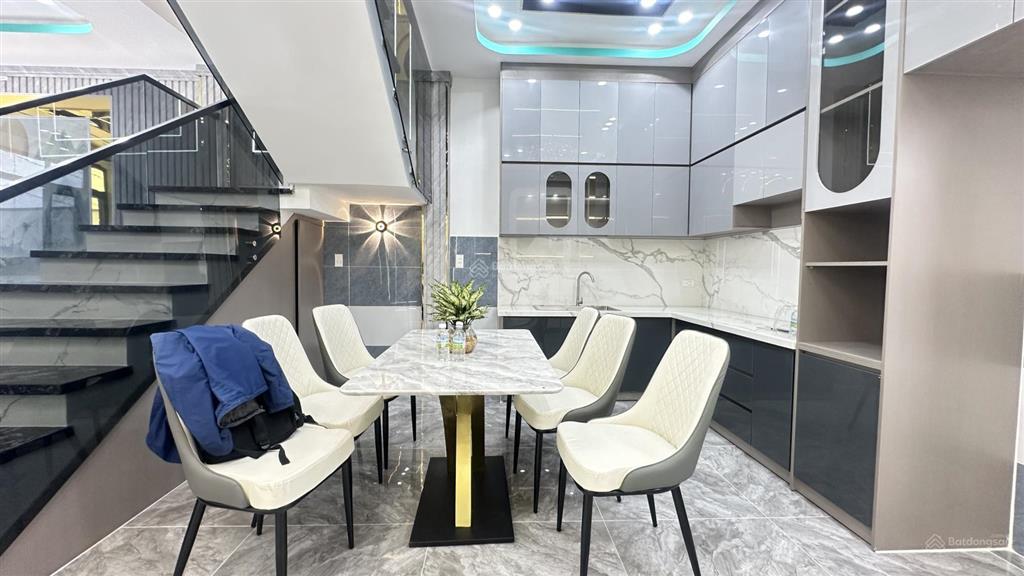 Bán nhà đường hoa vàng, xã mỹ hạnh nam | dt 5x25m| nhà mới xây 4 phòng ngủ