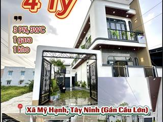 Bán nhà phố có sân vườn 240m2, 3pn gần chợ mỹ hạnh. dt 8.7x27m, hỗ trợ bank