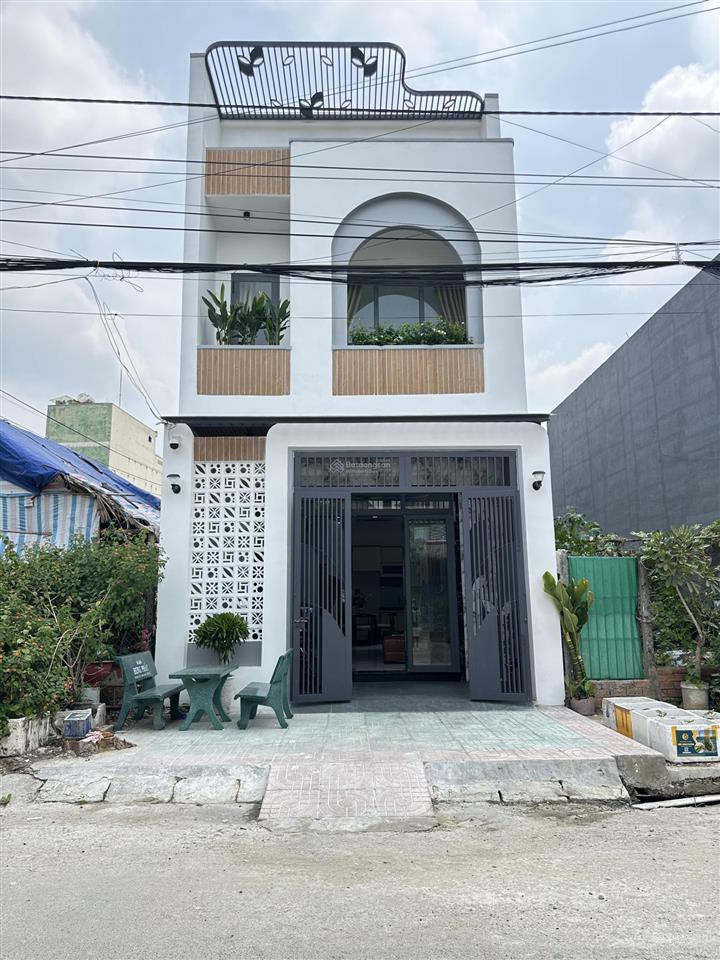 Bán nhà khu dân cư mỹ hạnh hoàng gia, đường số 3, nhà mới vào ở ngay, kinh doanh được tặng nội thất
