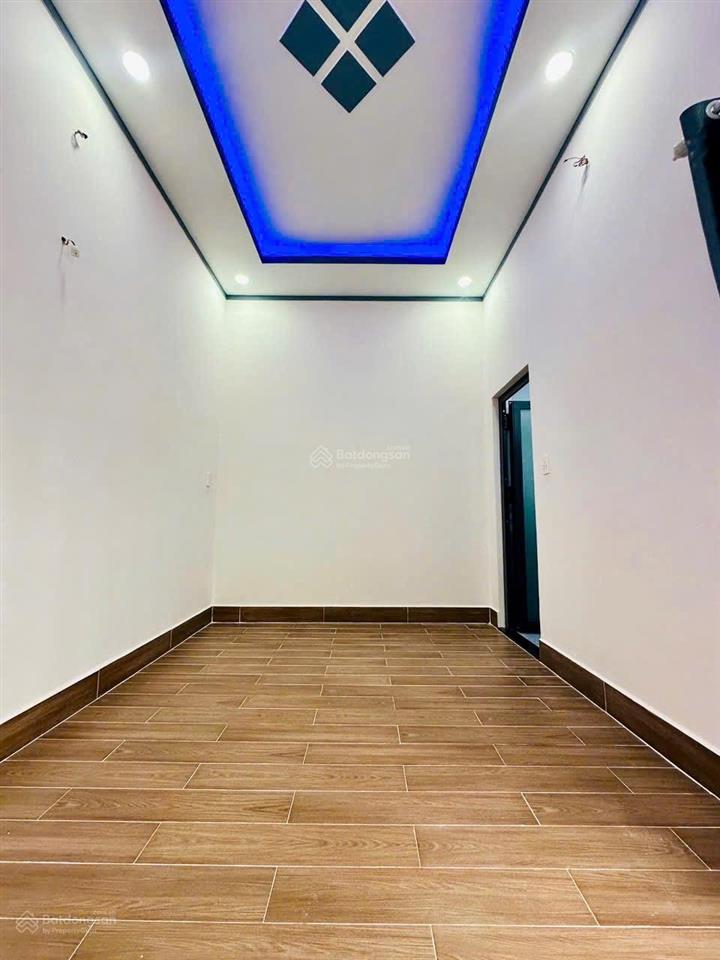 Bán nhà lầu, giá ngộp giảm 350tr rồi, 3 phòng ngủ ngang 6x18m | gần ngã 3 mỹ hạnh, 1 sẹc nhựa tl9