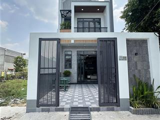 Nhà mới ngay chợ mỹ hạnh, đường giồng lớn |dt 5x22m, giá 2 tỷ 860, 4 phòng rộng rãi