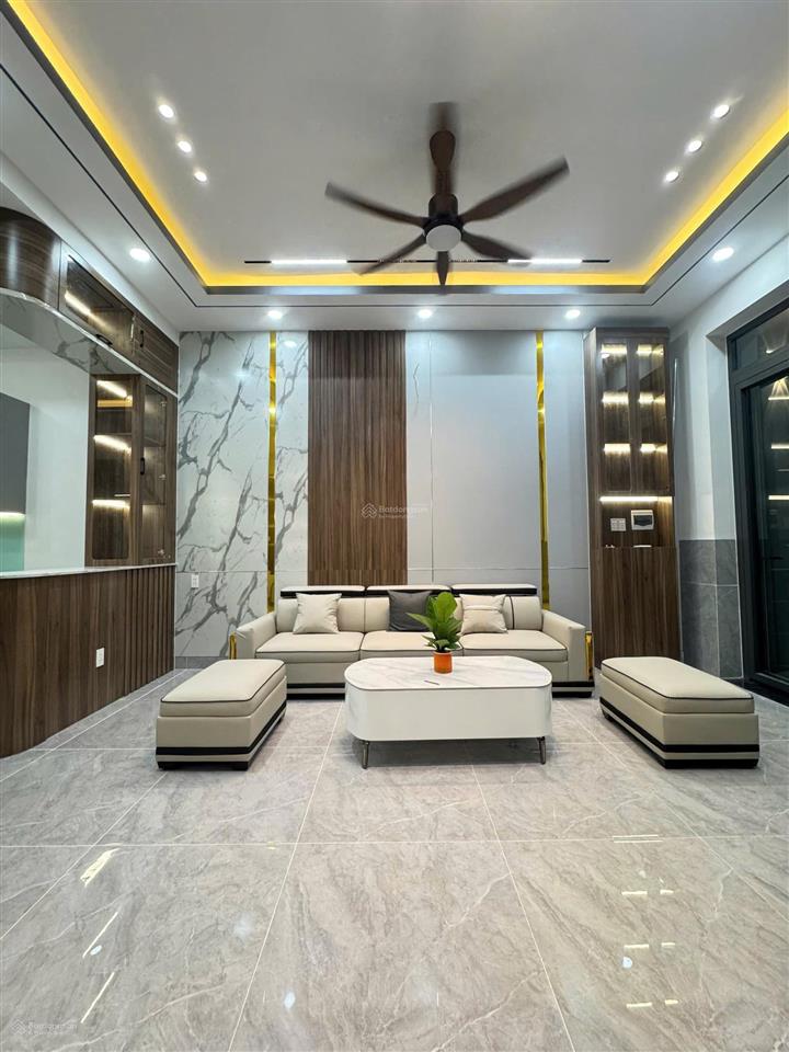 Nhà mới ngay chợ mỹ hạnh, đường giồng lớn |dt 5x22m, giá 2 tỷ 860, 4 phòng rộng rãi