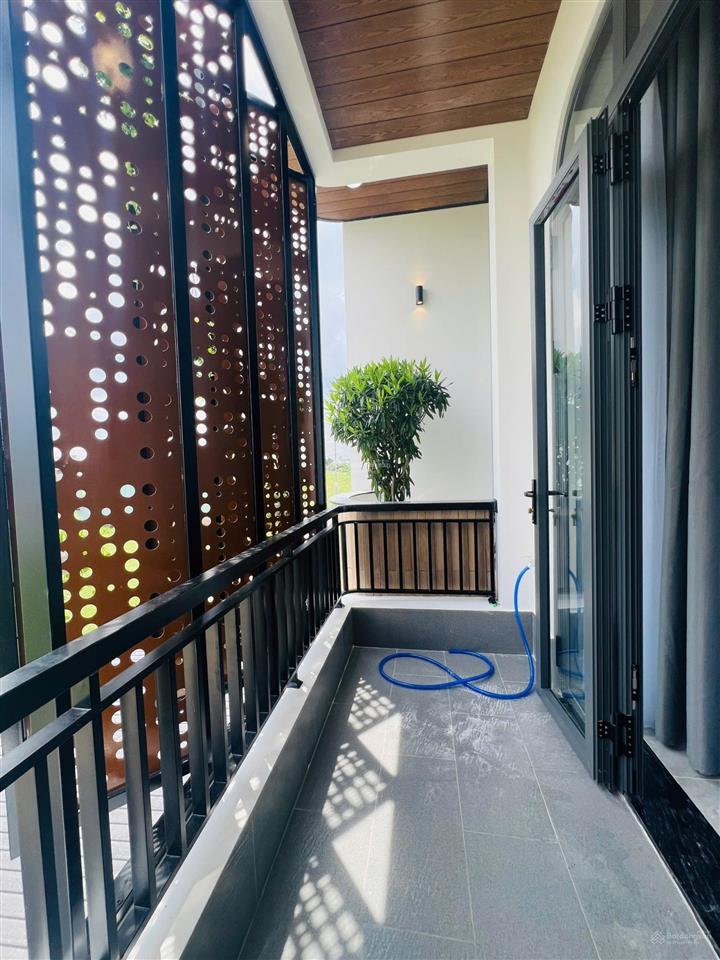 Nhà đẹp vừa xong, vị trí đẹp gần kdc xuyên á, xem ngay kẻo lỡ, dt 5x30m có 4 phòng