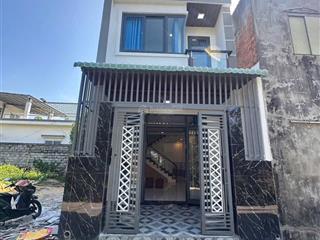 Nhà giảm sâu nhà mới 1 trệt 1 lầu có 2 pn, ngay đường nhựa giồng lớn, giá 1 tỷ 520 sổ hồng riêng