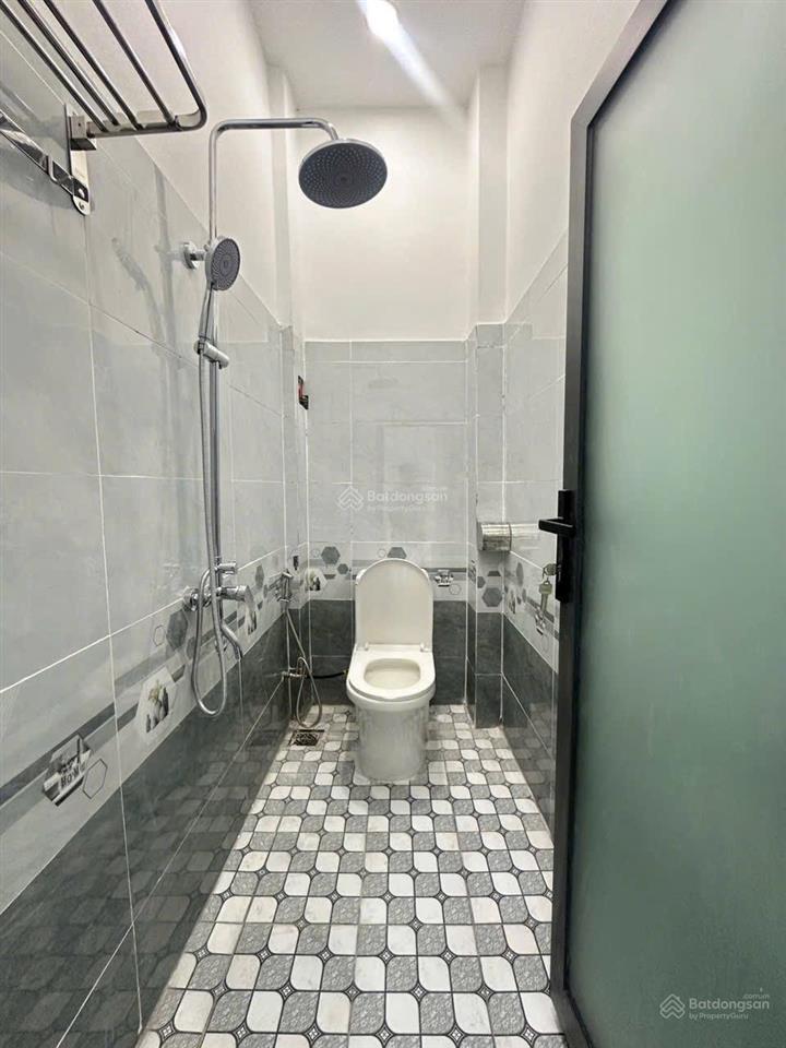 Nhà giảm sâu nhà mới 1 trệt 1 lầu có 2 pn, ngay đường nhựa giồng lớn, giá 1 tỷ 520 sổ hồng riêng