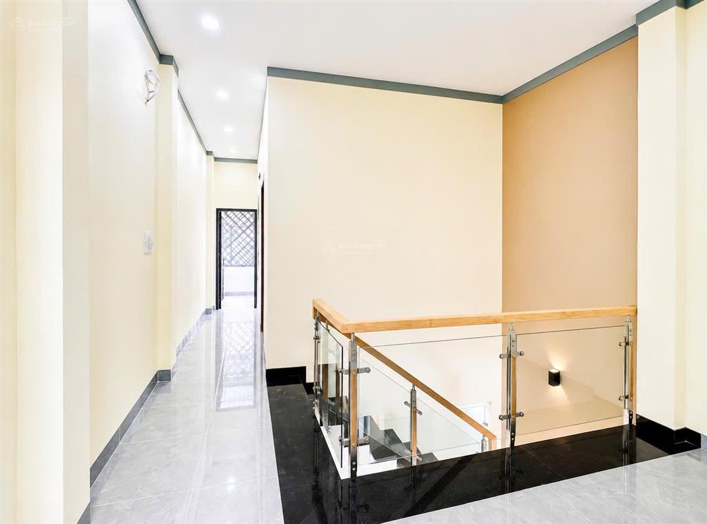 Bán nhà full nội thất trong kdc phú sinh nhà xây mới 3 pn
