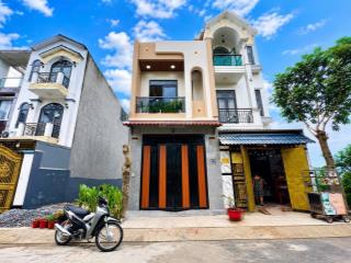 Bán nhà full nội thất trong kdc phú sinh nhà xây mới 3 pn