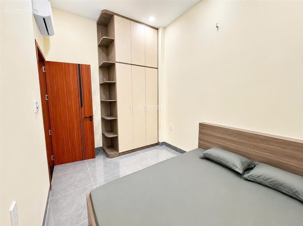 Bán nhà full nội thất trong kdc phú sinh nhà xây mới 3 pn