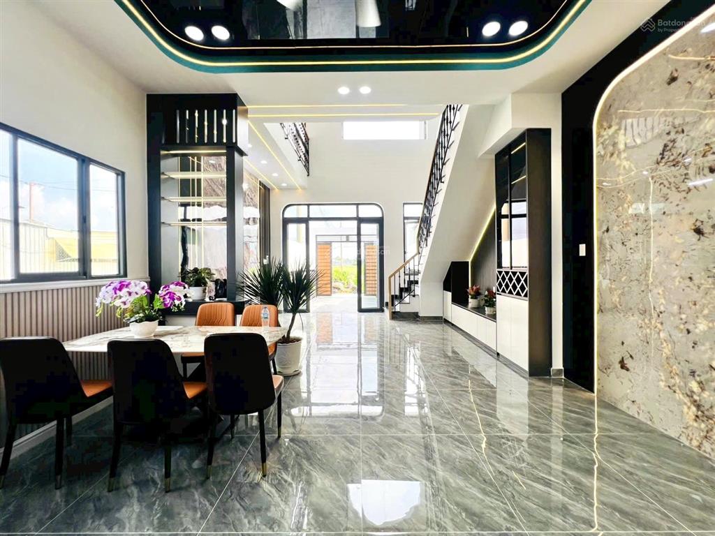 Bán nhà gần chợ đình đúc lửng 3 phòng ngủ siêu đẹp. sổ hồng riêng | dt 5x22m