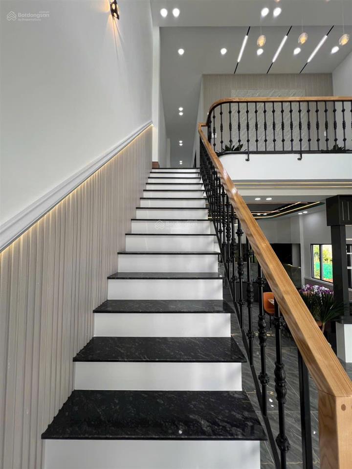 Bán nhà gần chợ đình đúc lửng 3 phòng ngủ siêu đẹp. sổ hồng riêng | dt 5x22m