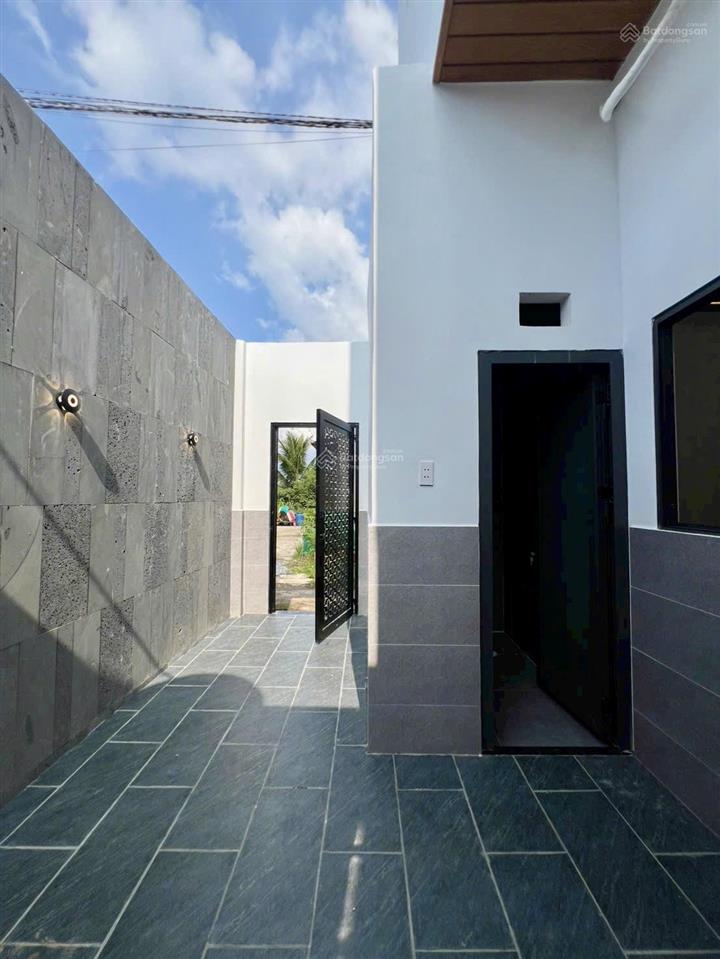 Bán nhà gần chợ đình đúc lửng 3 phòng ngủ siêu đẹp. sổ hồng riêng | dt 5x22m