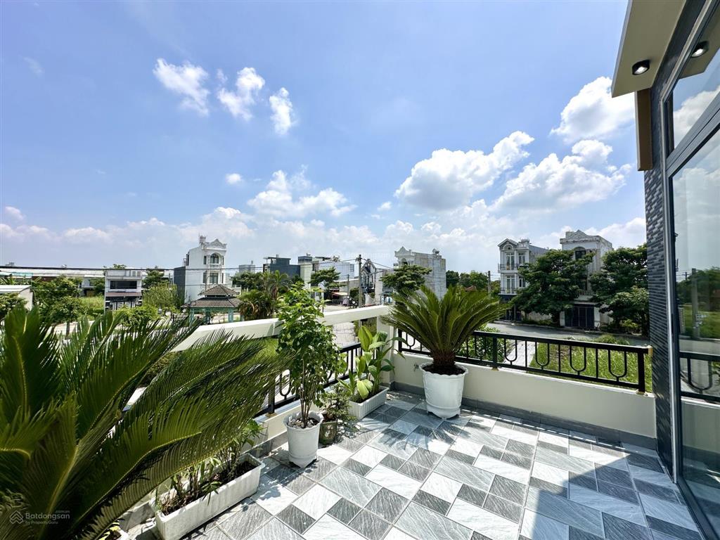 Bán nhà view công viên đường d45 kdc phú sinh, nhà 3 phòng ngủ, dt 4x17m nhà mới, đẹp full nội thất