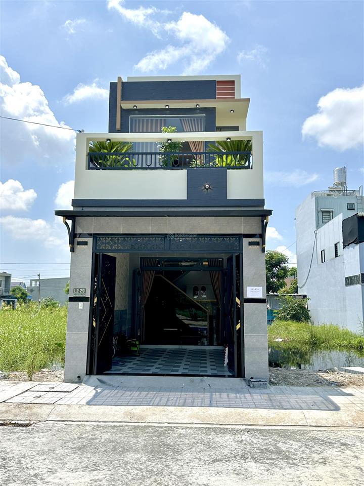 Bán nhà view công viên đường d45 kdc phú sinh, nhà 3 phòng ngủ, dt 4x17m nhà mới, đẹp full nội thất